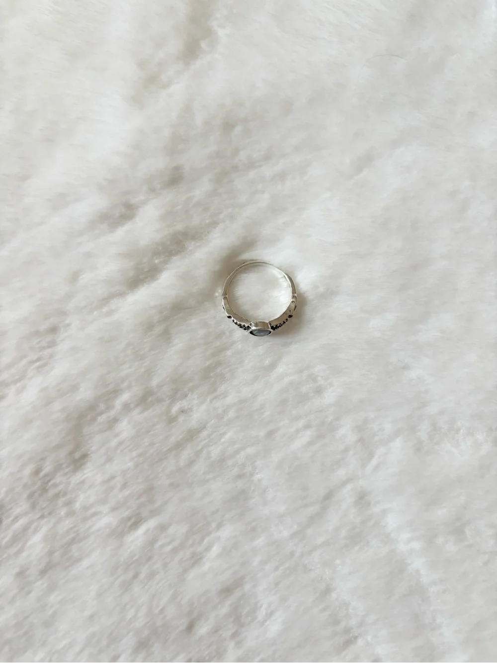 5/$15 🩷 MUST BUNDLE Silver Black Band Ring with Opal Accent